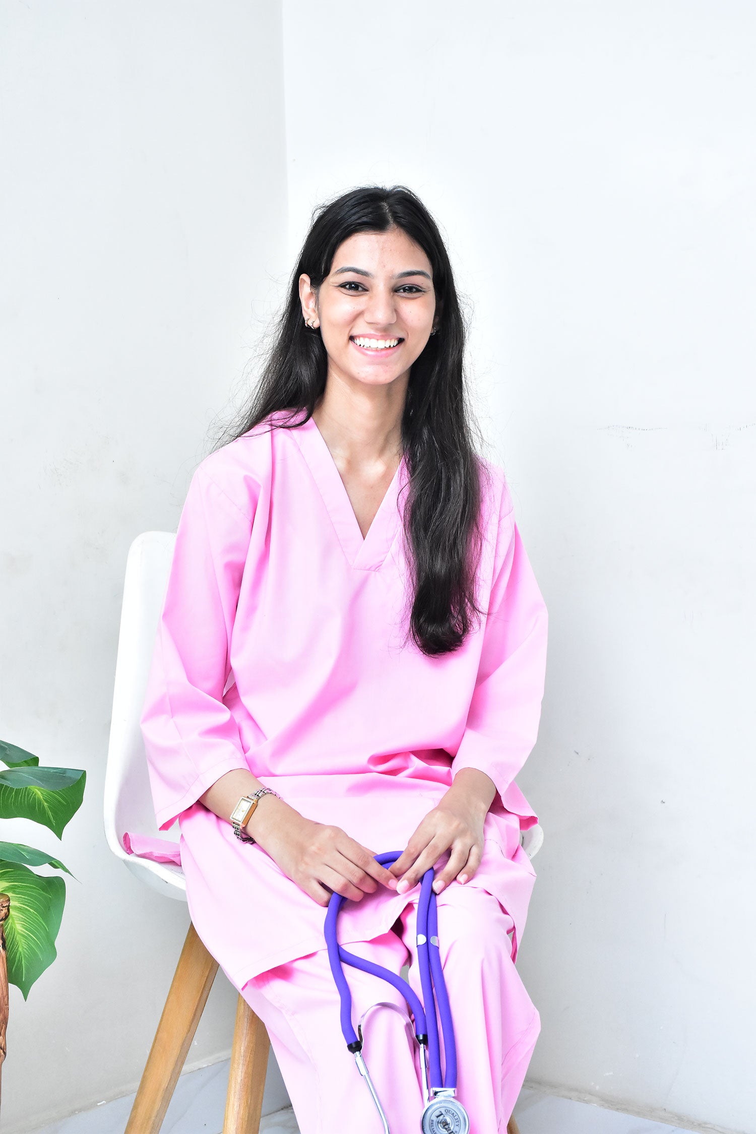 Women's 4-Pocket V-Neck Scrub & Jogger Pants