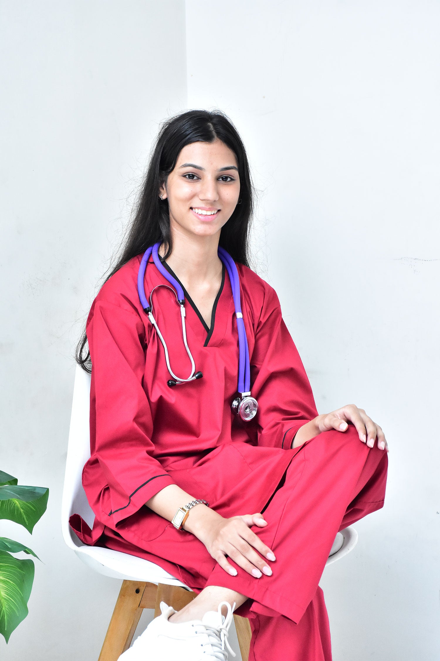 Women's 4-Pocket V-Neck Scrub & Jogger Pants