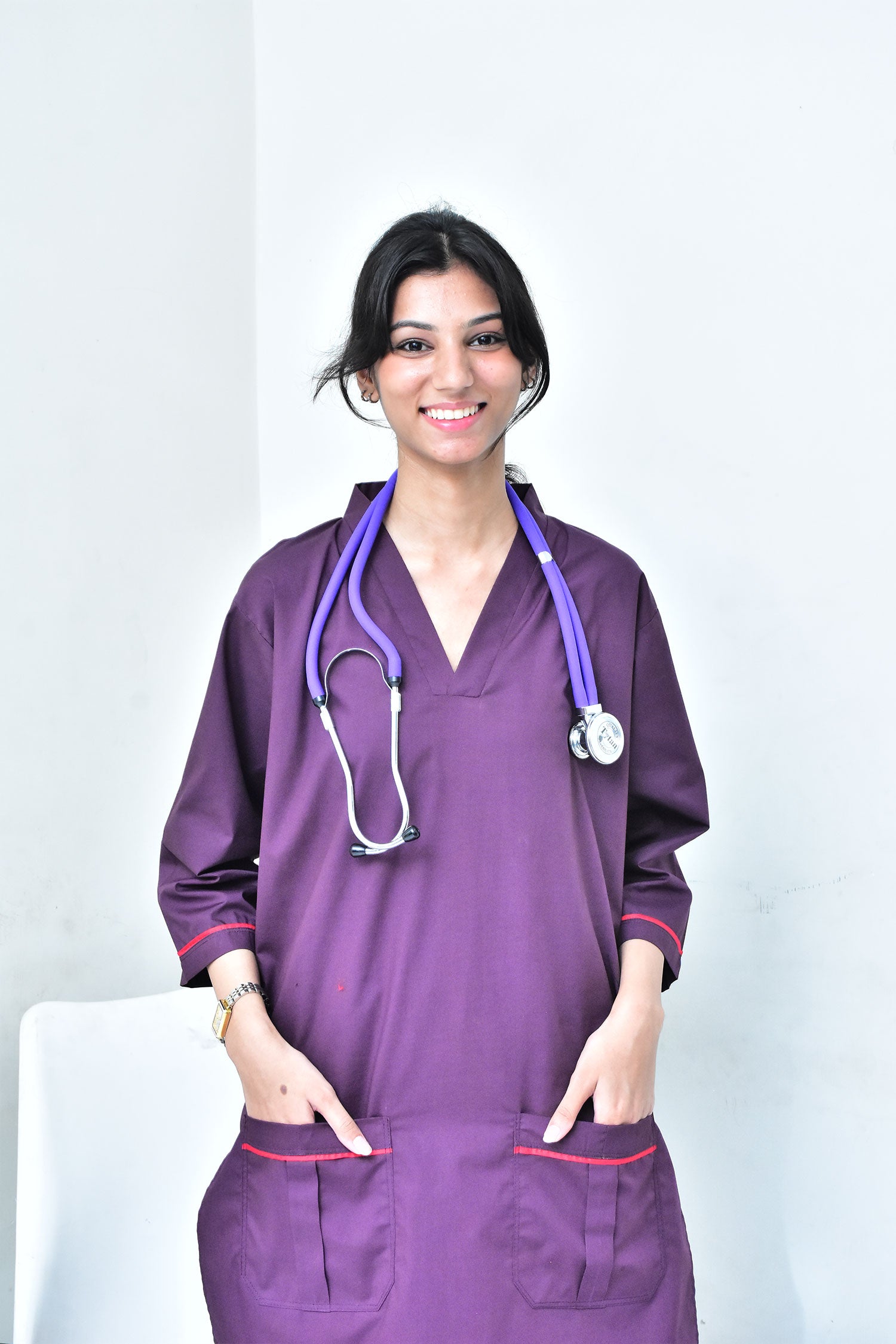 Women's 4-Pocket V-Neck Scrub & Jogger Pants