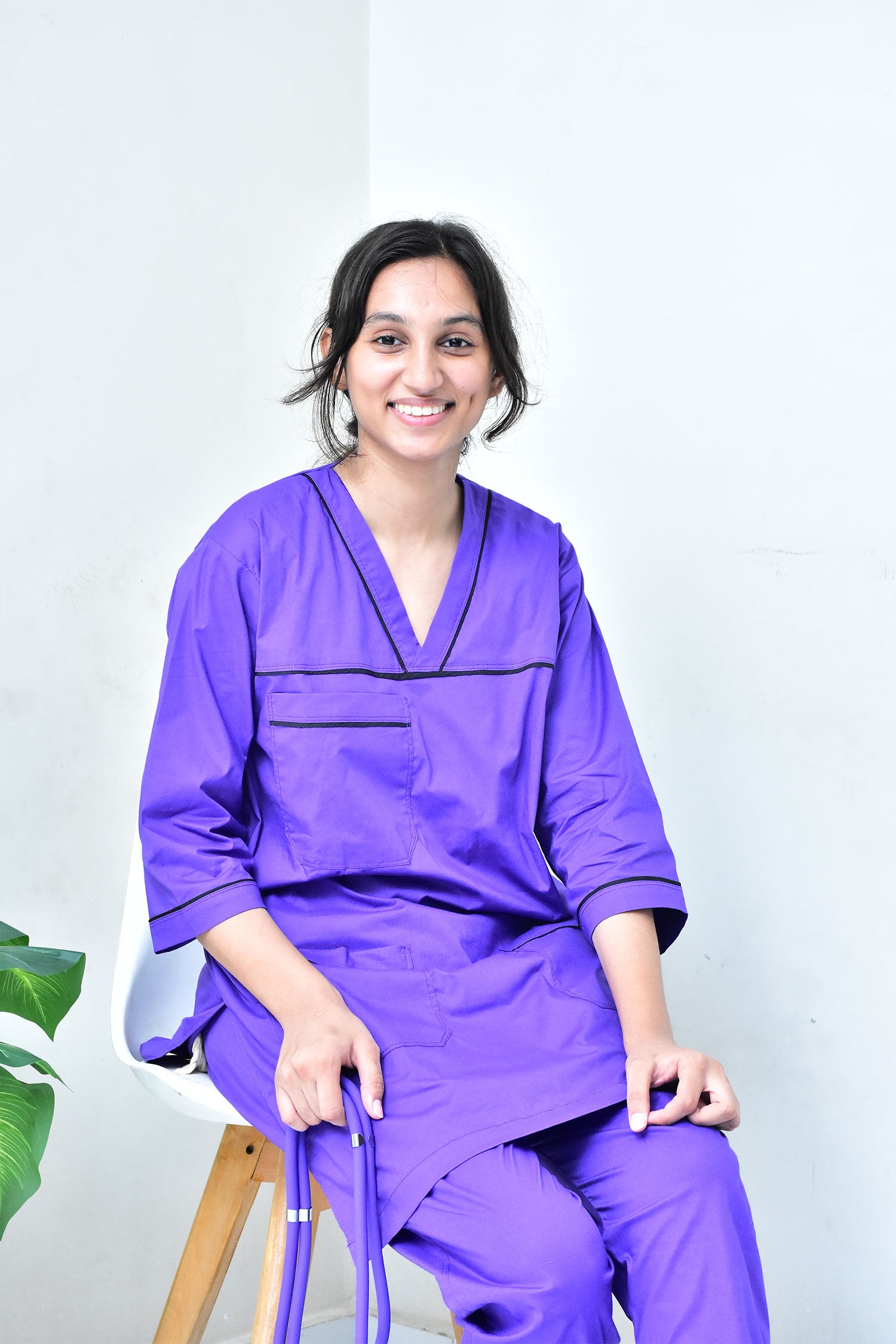 Women's 4-Pocket V-Neck Scrub & Jogger Pants