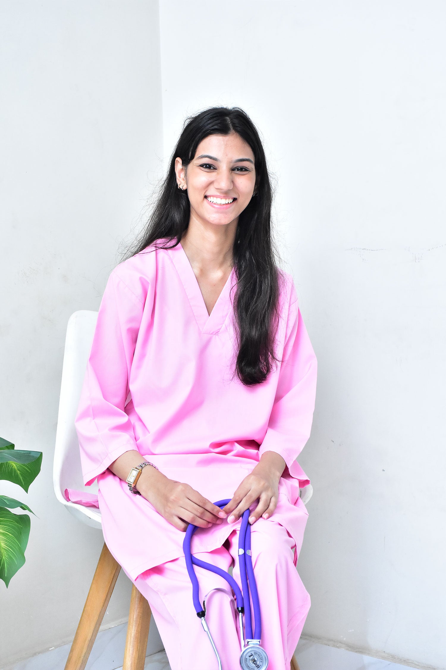 Women's 4-Pocket V-Neck Scrub & Jogger Pants